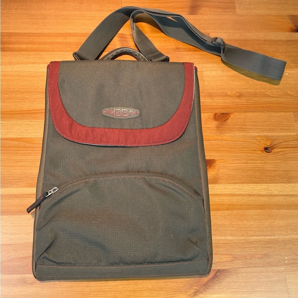 Keen Hybrid Transport Laptop Crossbody Bag Commuting Travel Adjustable Office